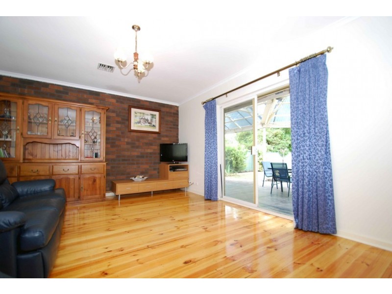 1 Mandalay Drive, Happy Valley SA 5159