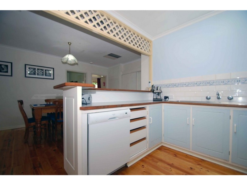 1 Mandalay Drive, Happy Valley SA 5159