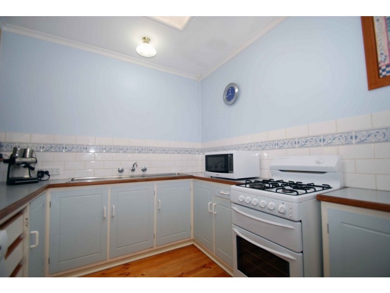 1 Mandalay Drive, Happy Valley SA 5159