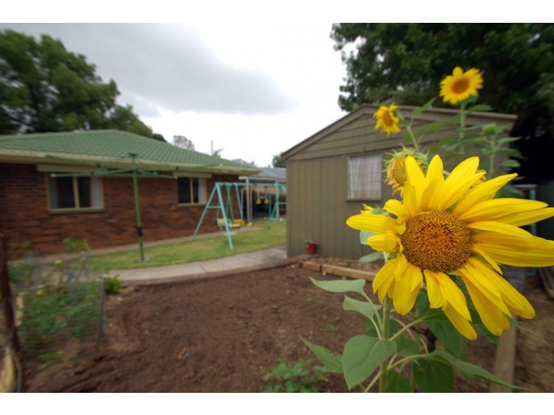 1 Mandalay Drive, Happy Valley SA 5159