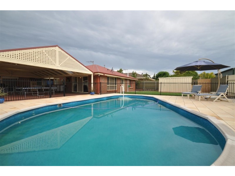 52 Equestrian Drive, Woodcroft SA 5162