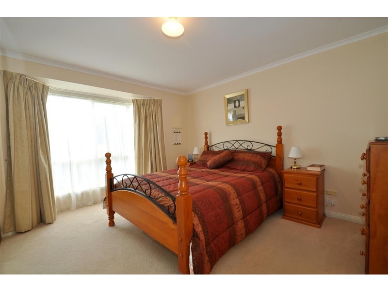 52 Equestrian Drive, Woodcroft SA 5162