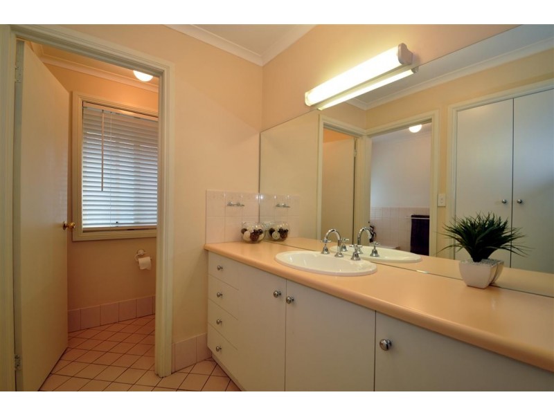 52 Equestrian Drive, Woodcroft SA 5162