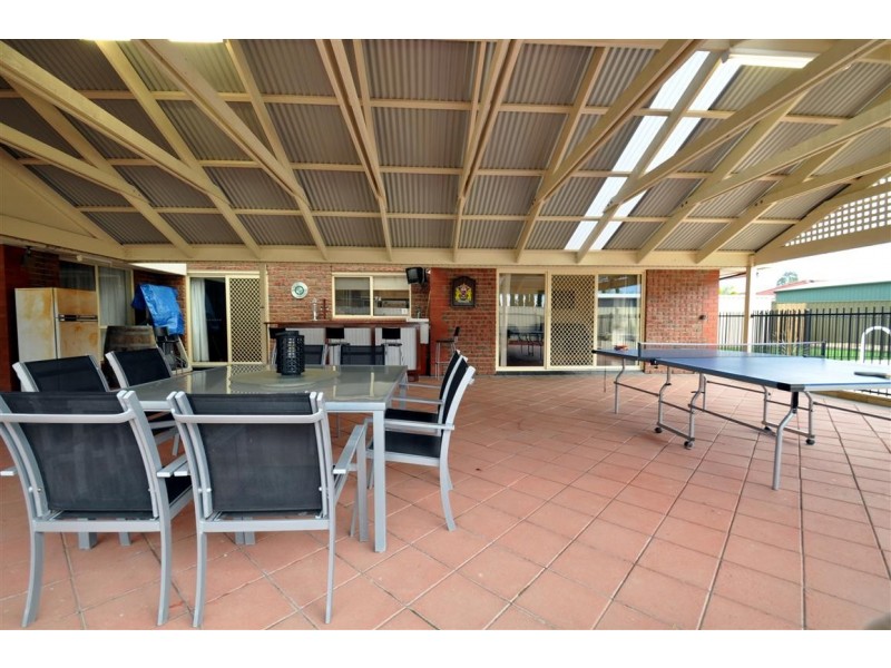 52 Equestrian Drive, Woodcroft SA 5162
