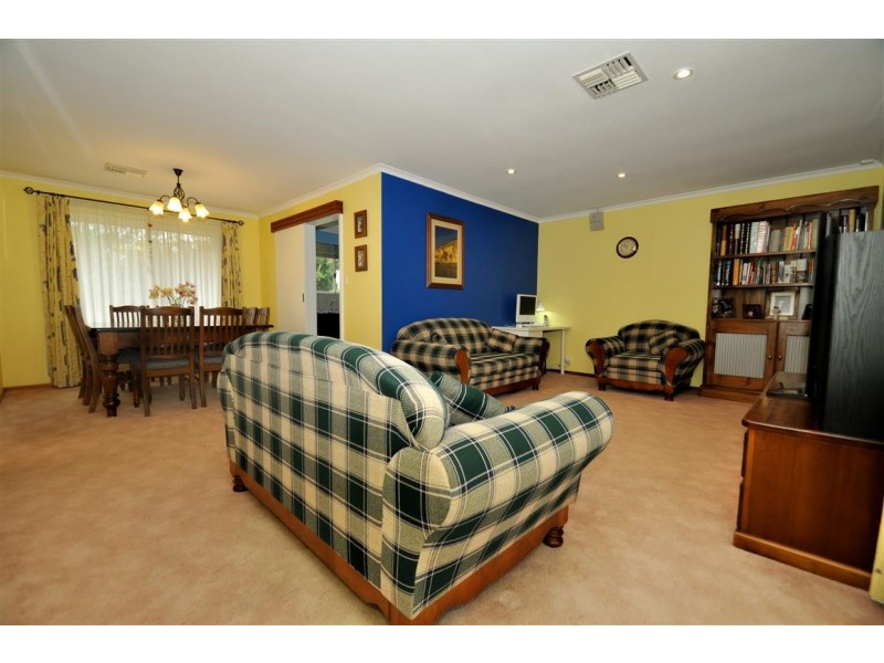 22 Montpelier Street, Woodcroft SA 5162