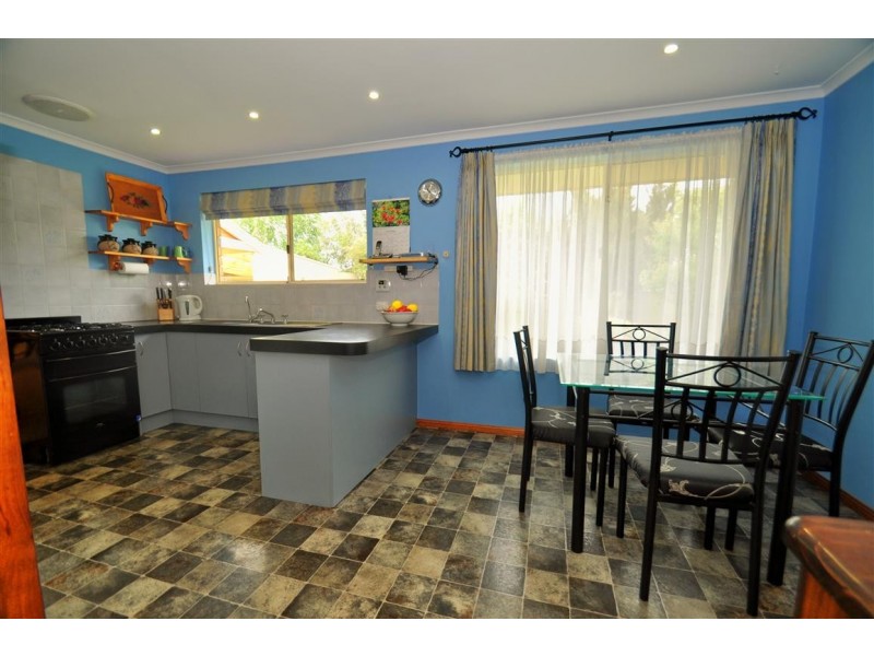 22 Montpelier Street, Woodcroft SA 5162