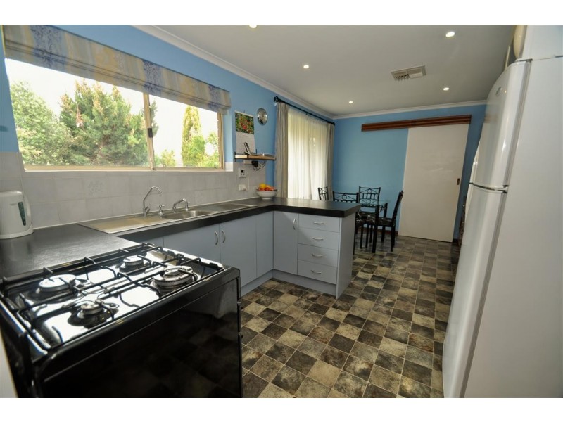 22 Montpelier Street, Woodcroft SA 5162