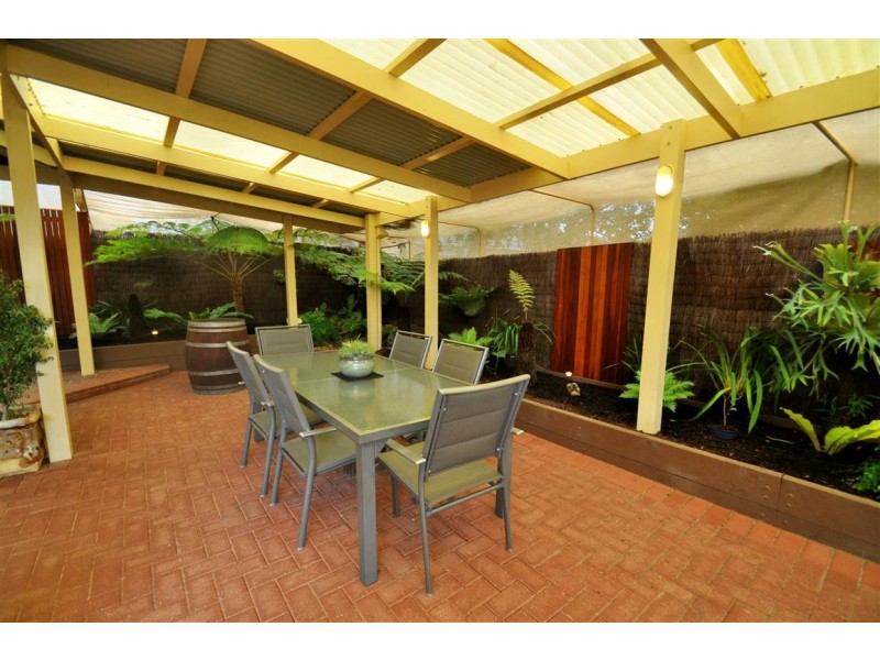 22 Montpelier Street, Woodcroft SA 5162