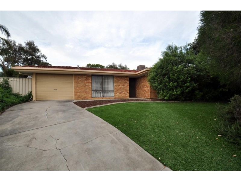 8 Rubin Crescent, Happy Valley SA 5159