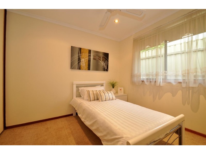 8 Rubin Crescent, Happy Valley SA 5159