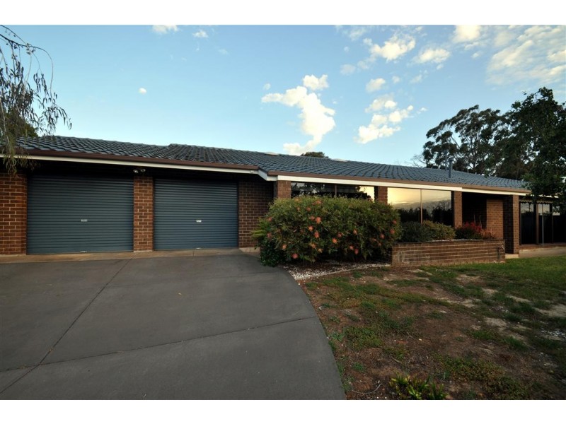 5 Seaview Drive, Happy Valley SA 5159