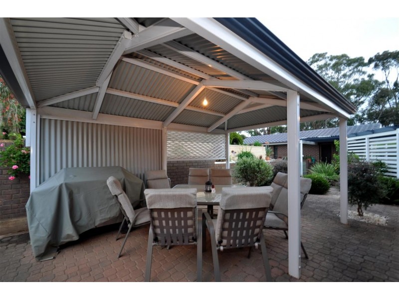 5 Seaview Drive, Happy Valley SA 5159