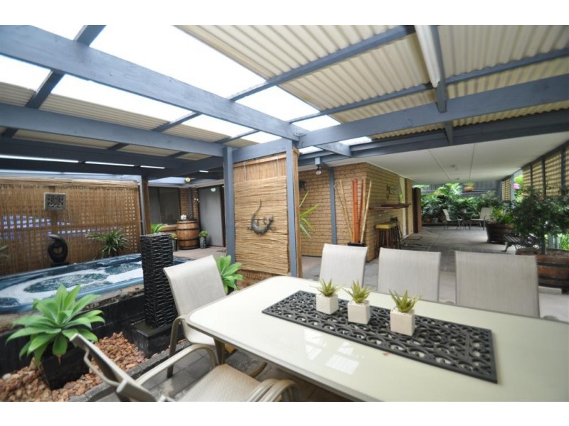 2 Lyn Street, Aberfoyle Park SA 5159