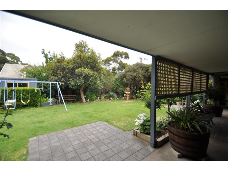 2 Lyn Street, Aberfoyle Park SA 5159