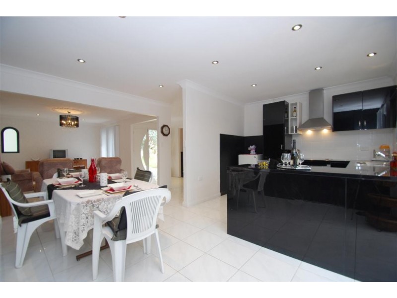 207 Reynell Road, Happy Valley SA 5159