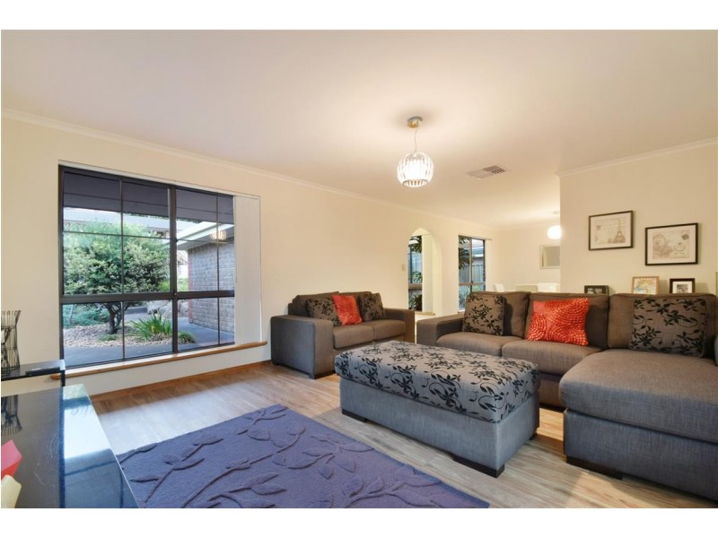 3 Jutland Parade, Woodcroft SA 5162