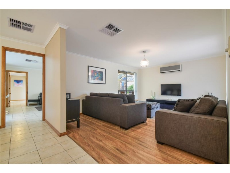3 Jutland Parade, Woodcroft SA 5162