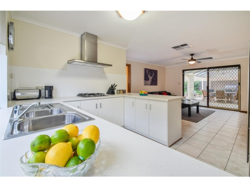 3 Jutland Parade, Woodcroft SA 5162