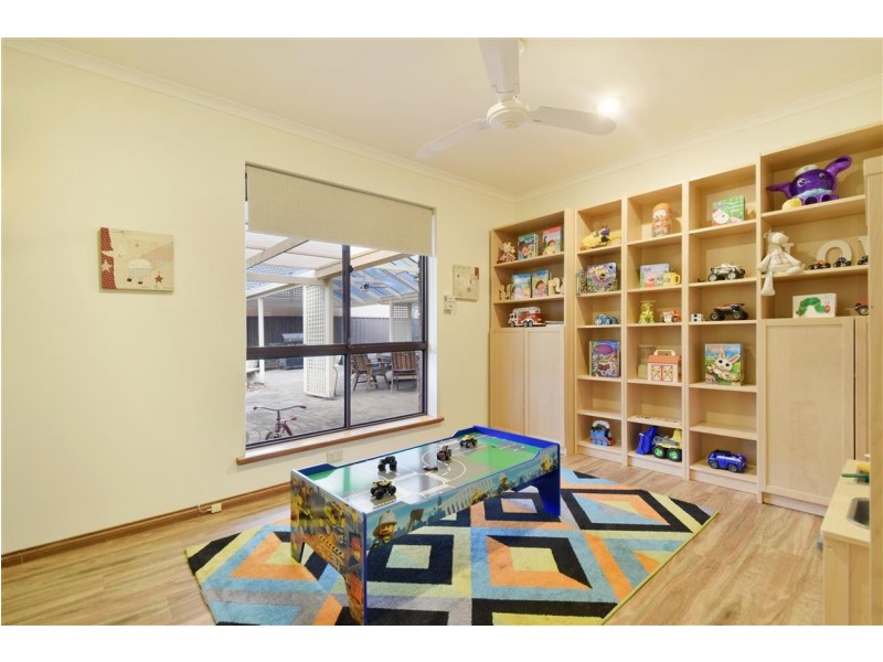 3 Jutland Parade, Woodcroft SA 5162