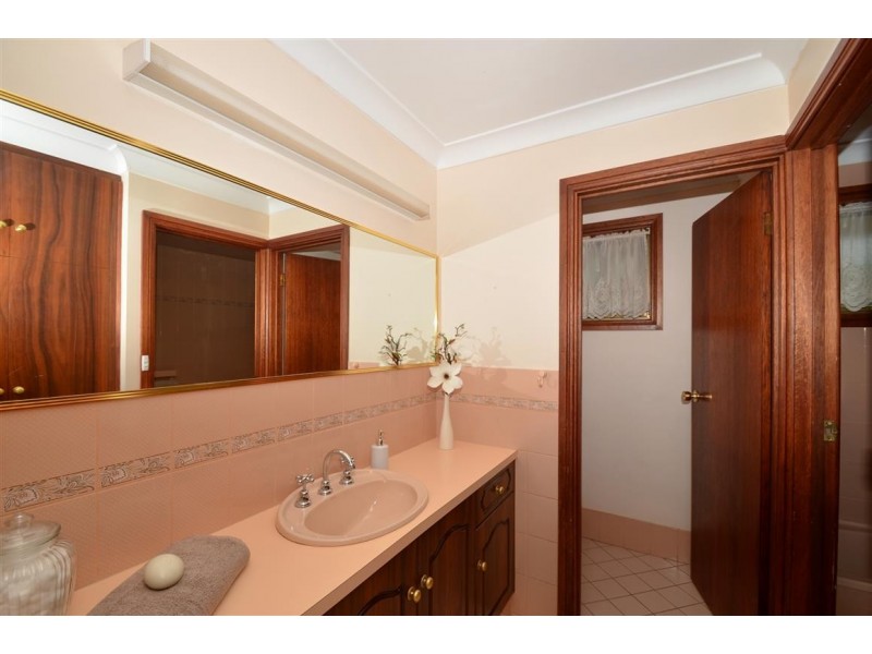 18 Bellavista Rd, Flagstaff Hill SA 5159