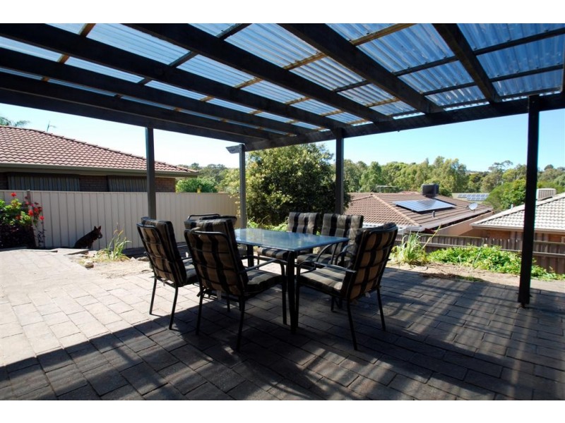 16 Sun Crescent, Happy Valley SA 5159