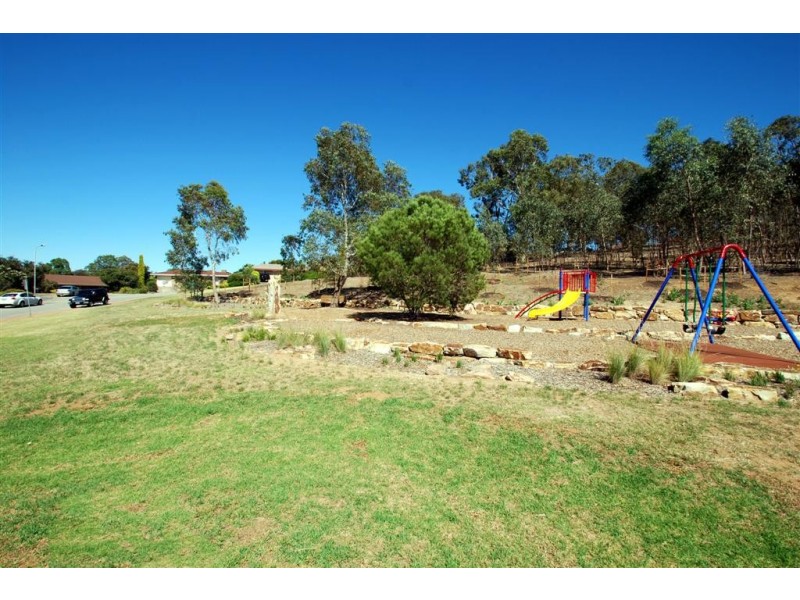 16 Sun Crescent, Happy Valley SA 5159