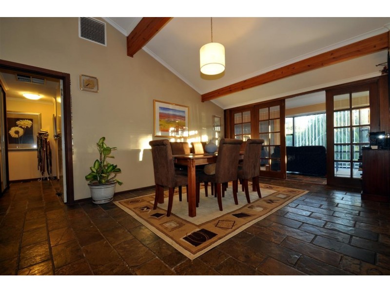 4 Meg Court, Aberfoyle Park SA 5159