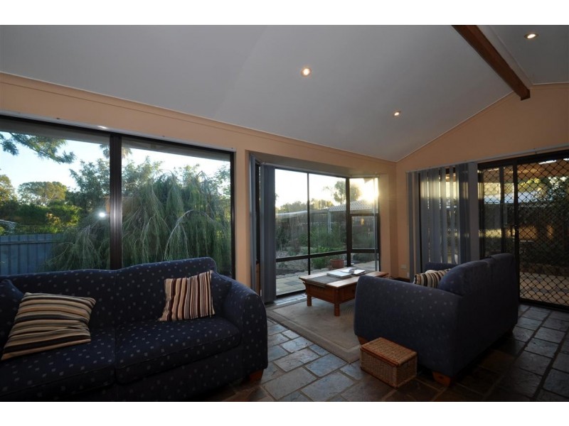 4 Meg Court, Aberfoyle Park SA 5159