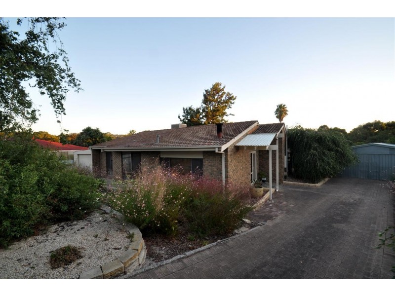 4 Meg Court, Aberfoyle Park SA 5159