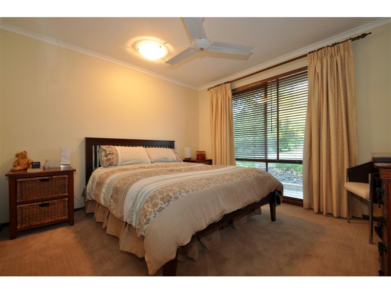 4 Meg Court, Aberfoyle Park SA 5159