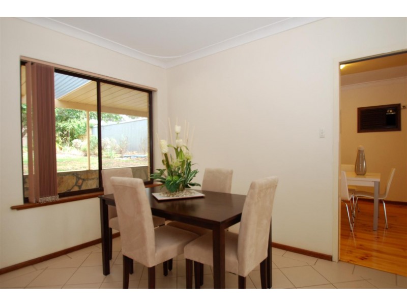 9 Swan Avenue, Happy Valley SA 5159