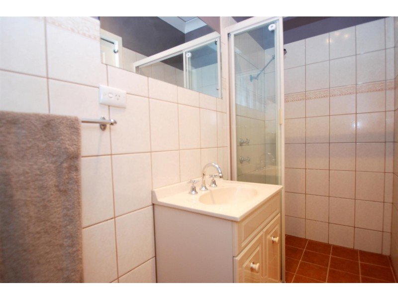 9 Swan Avenue, Happy Valley SA 5159