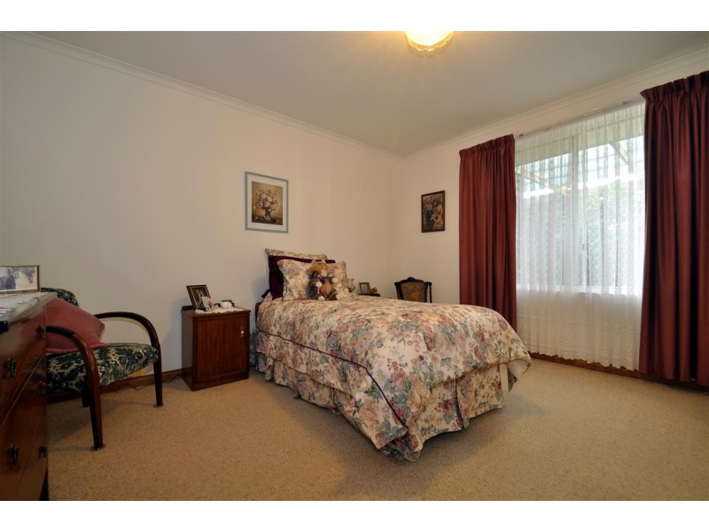 9 Barossa Way, Woodcroft SA 5162