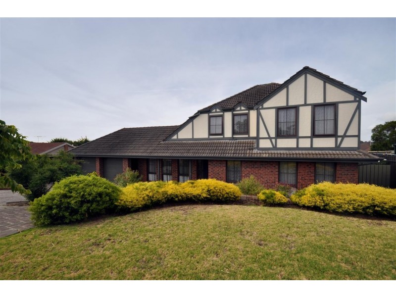 39 Equestrian Drive, Woodcroft SA 5162