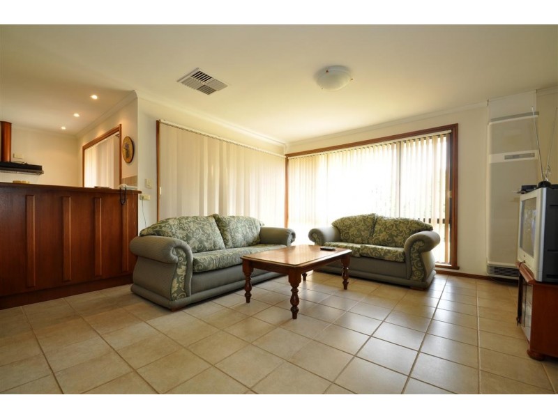 39 Equestrian Drive, Woodcroft SA 5162