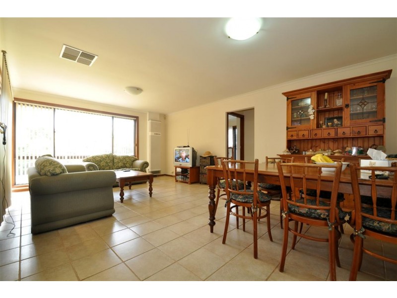 39 Equestrian Drive, Woodcroft SA 5162