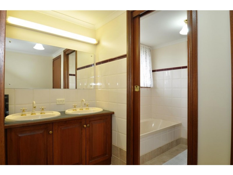 39 Equestrian Drive, Woodcroft SA 5162