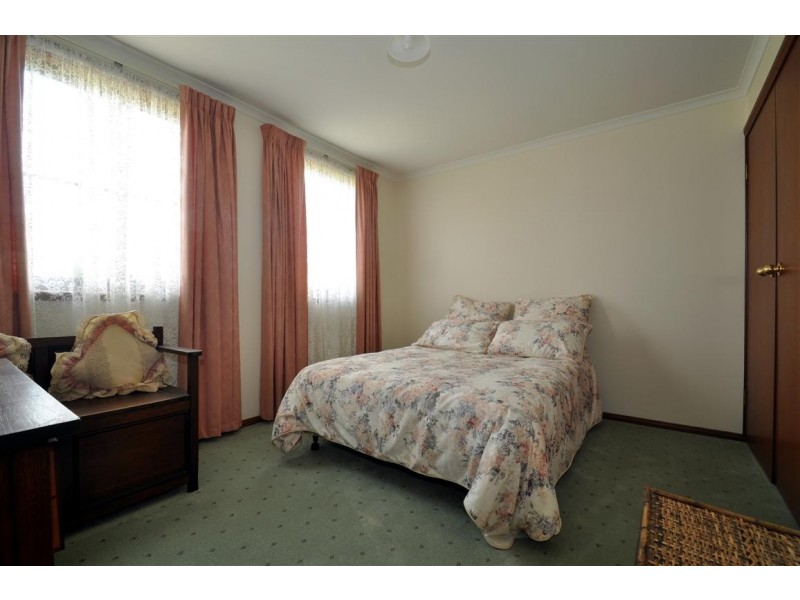 39 Equestrian Drive, Woodcroft SA 5162