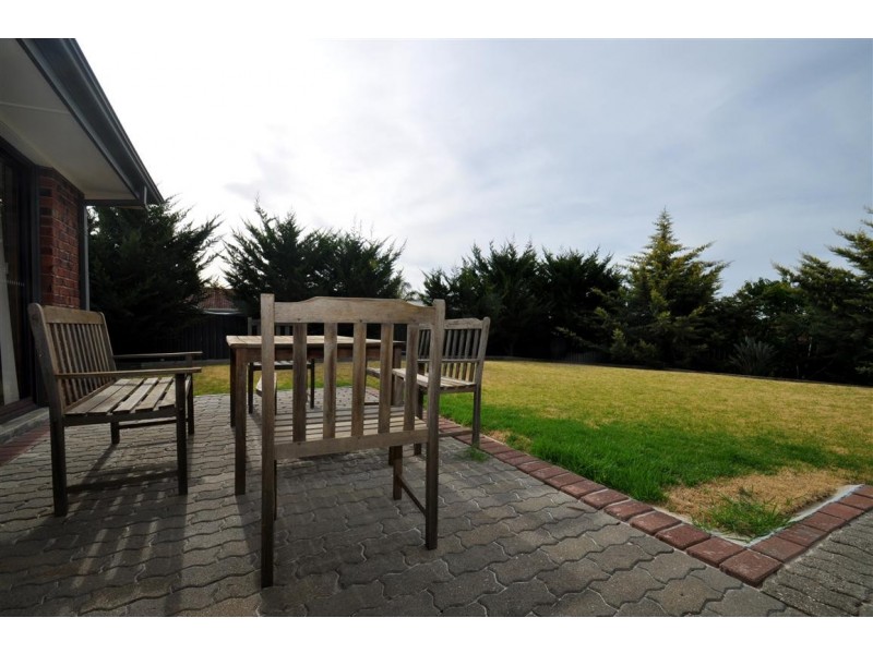 39 Equestrian Drive, Woodcroft SA 5162