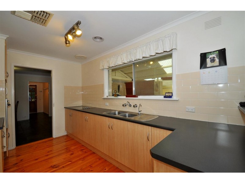 5 York Street, Happy Valley SA 5159