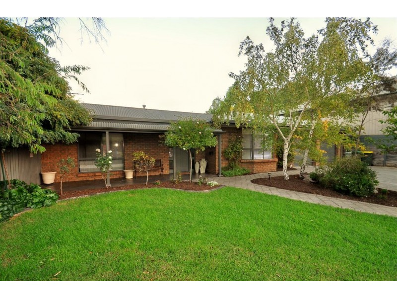 5 Ursula Court, Aberfoyle Park SA 5159