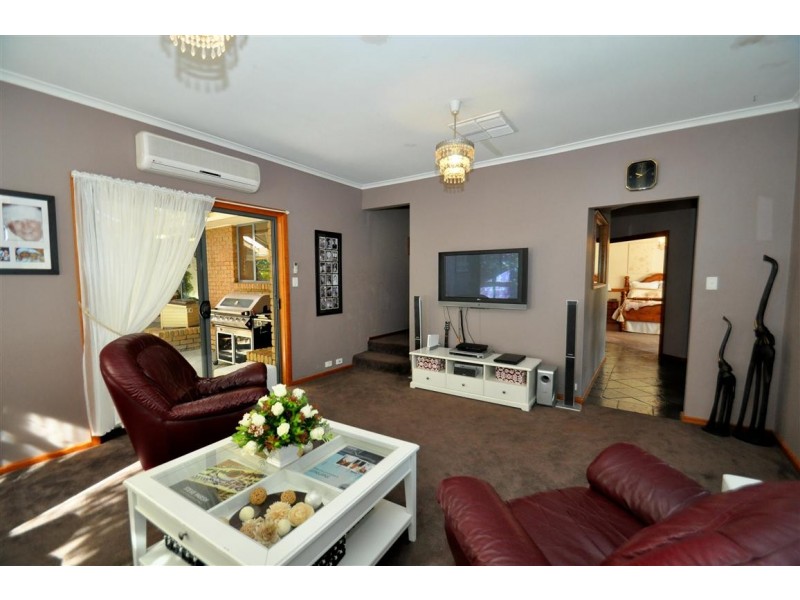 5 Ursula Court, Aberfoyle Park SA 5159