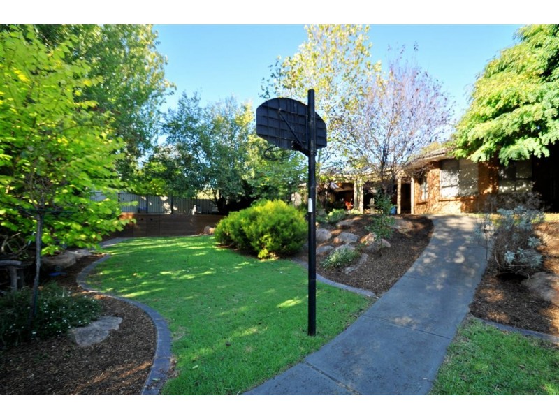 5 Ursula Court, Aberfoyle Park SA 5159