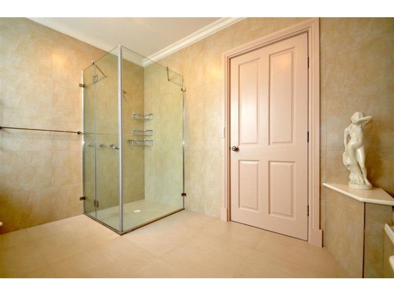 14 Surrey Parade, Morphett Vale SA 5162