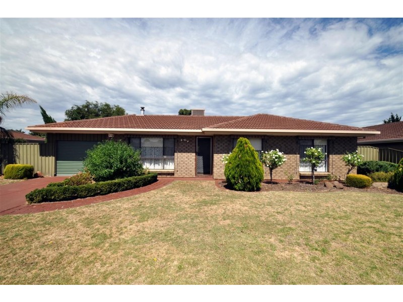 13 Julia Crescent, Woodcroft SA 5162