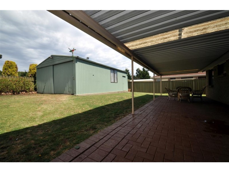 13 Julia Crescent, Woodcroft SA 5162