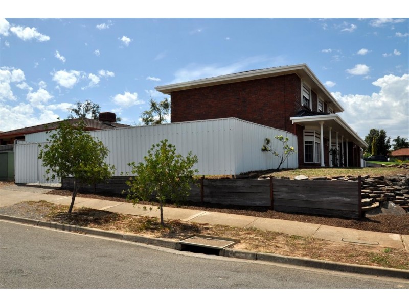 1 Camelia Court, Morphett Vale SA 5162