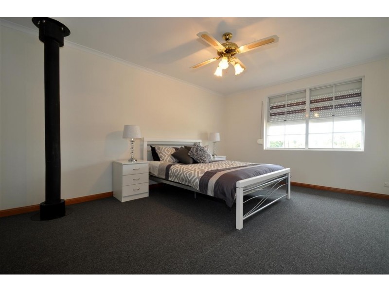 1 Camelia Court, Morphett Vale SA 5162