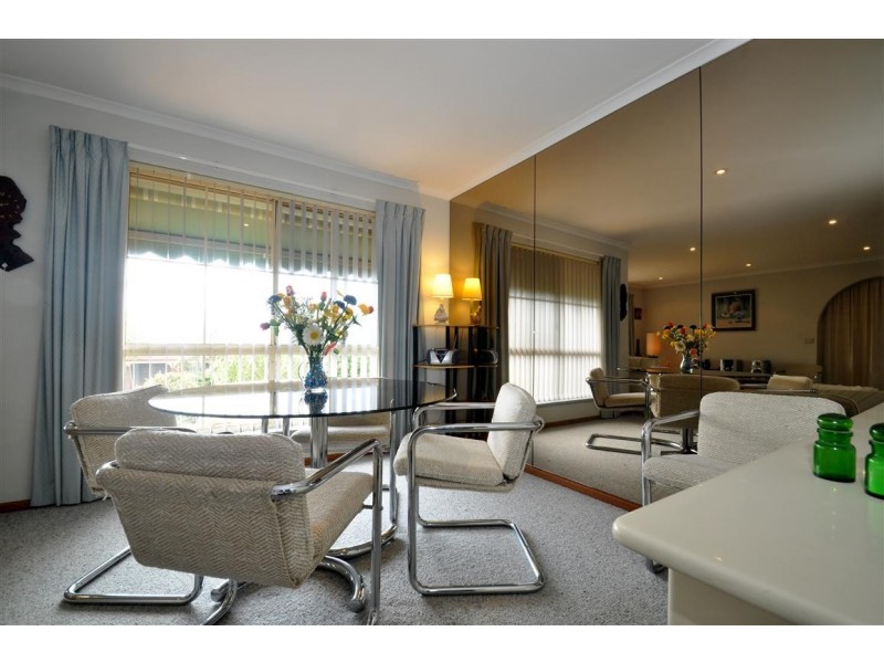 12 Vennachar Drive, Hallett Cove SA 5158