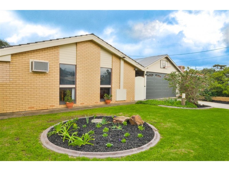 17 Lyndhurst Road, Seaford SA 5169